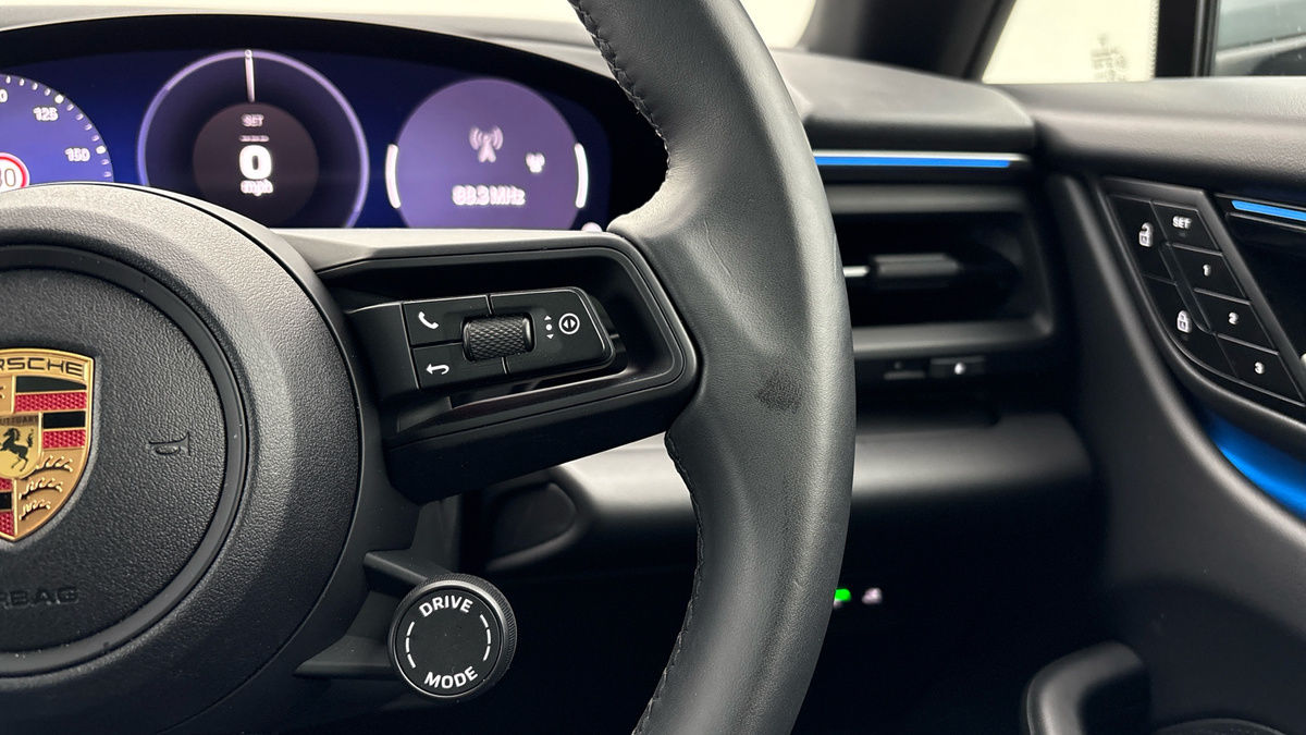 Porsche Macan Image 14