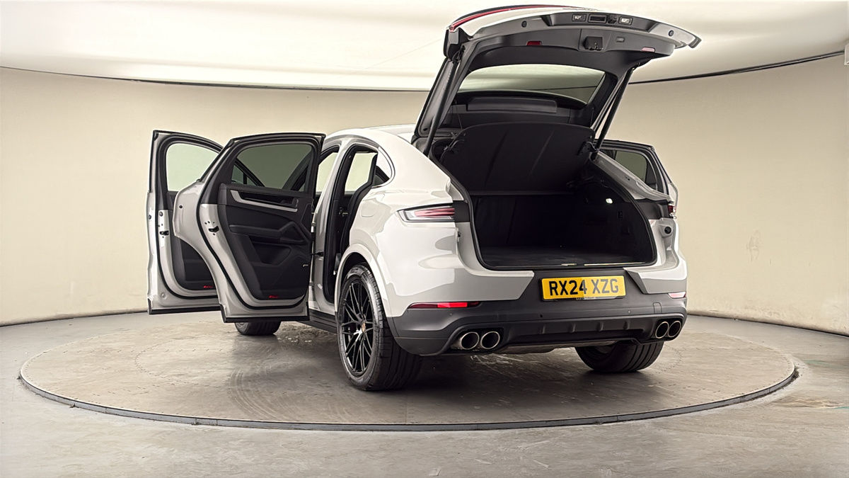 More views of Porsche Cayenne