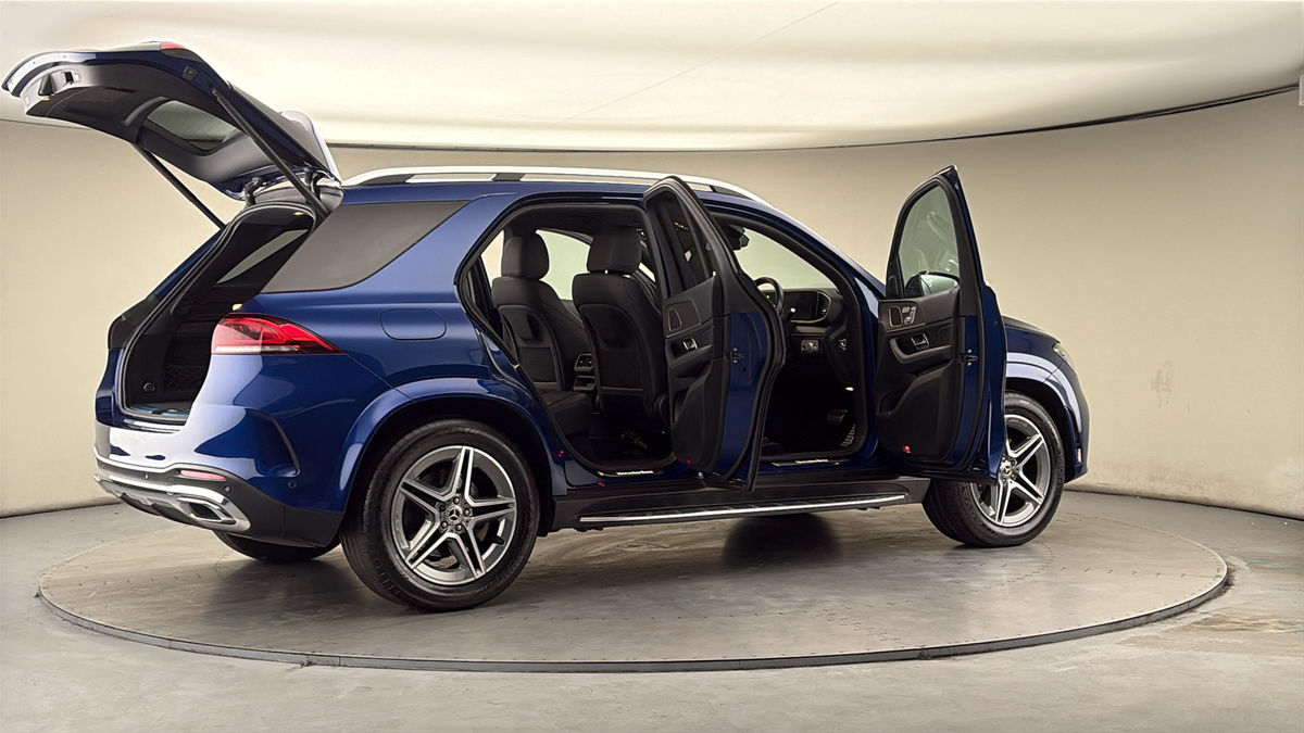 More views of Mercedes-Benz GLE