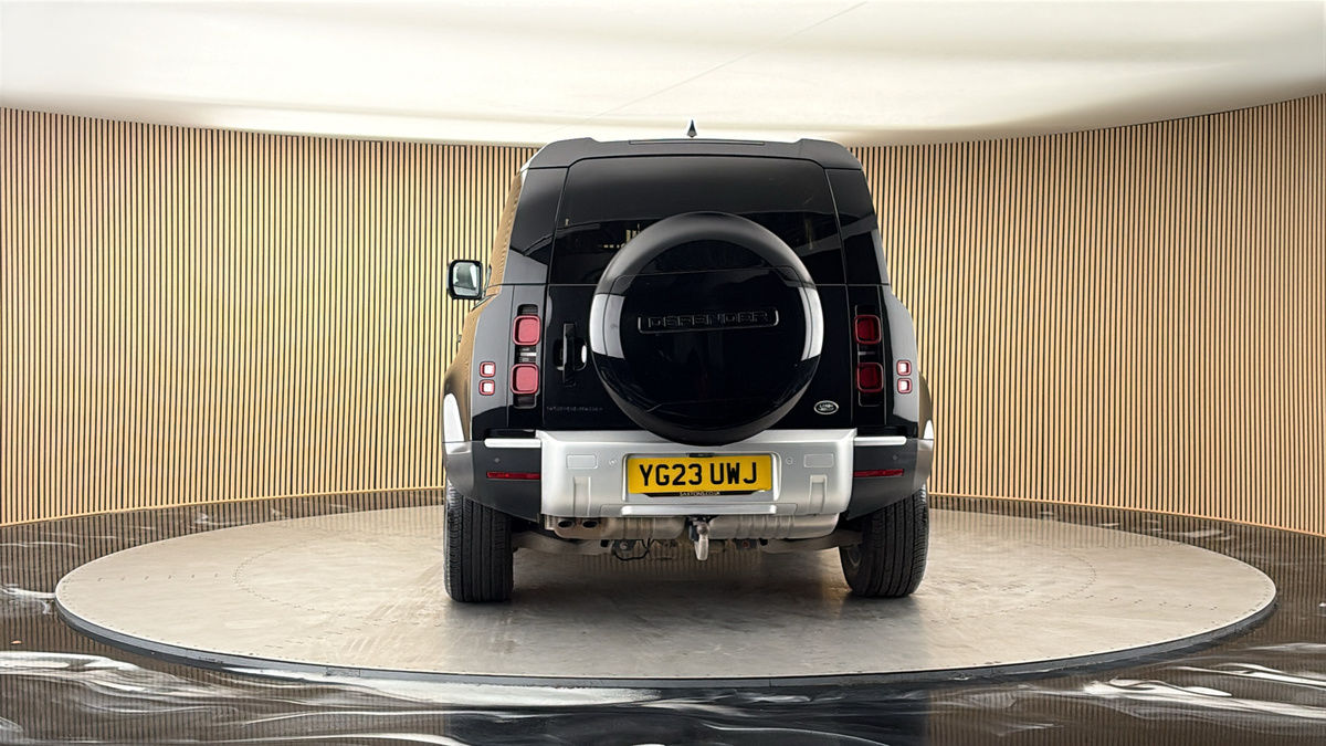 More views of Land Rover Defender 90