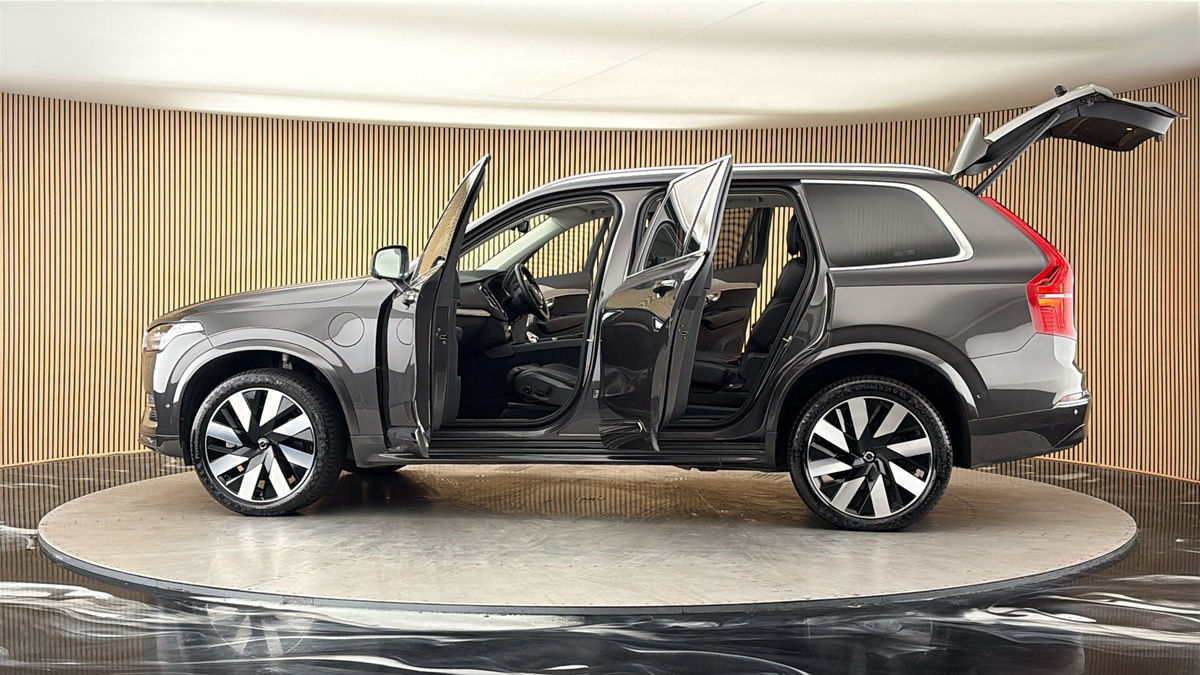 More views of Volvo XC90