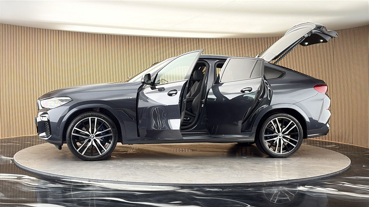 More views of BMW X6