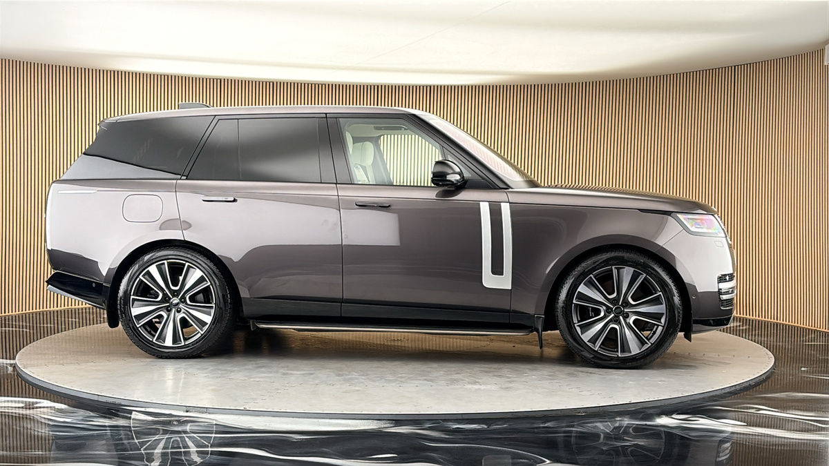 More views of Land Rover Range Rover