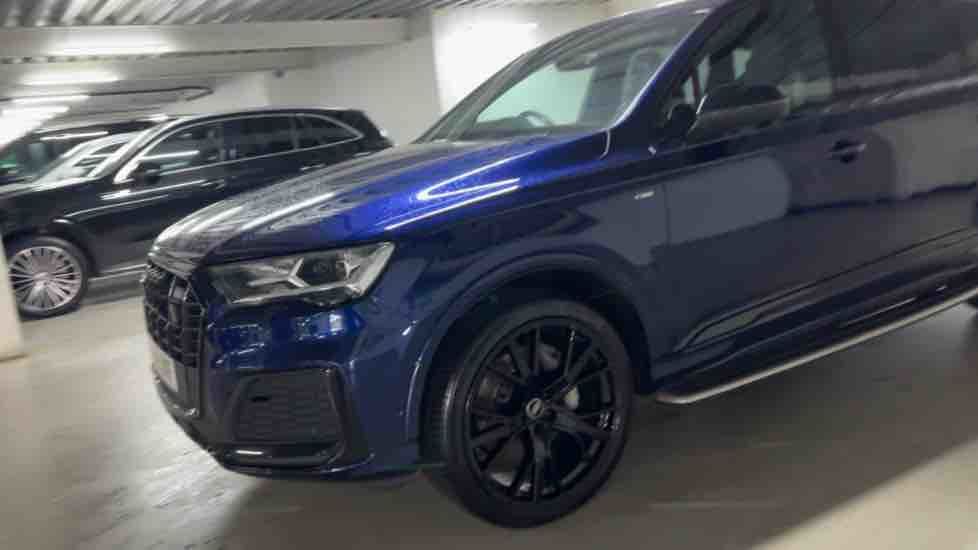 More views of Audi Q7