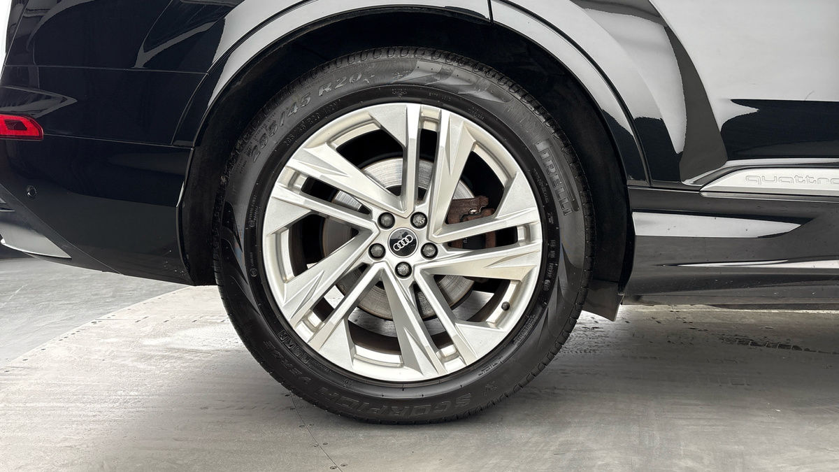 Audi Q7 Image 10