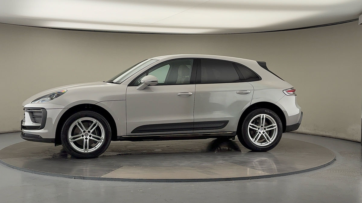 More views of Porsche Macan