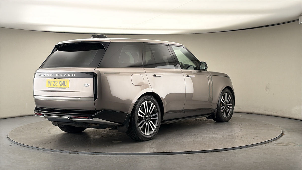 More views of Land Rover Range Rover