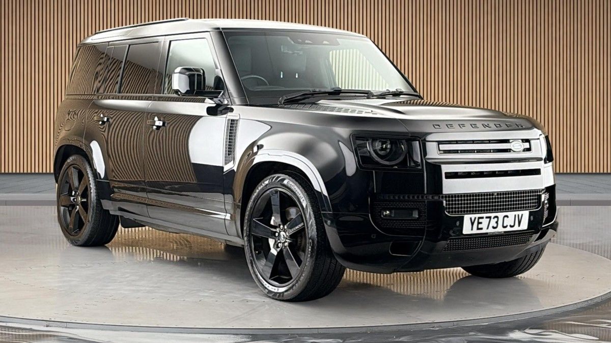 More views of Land Rover Defender 110