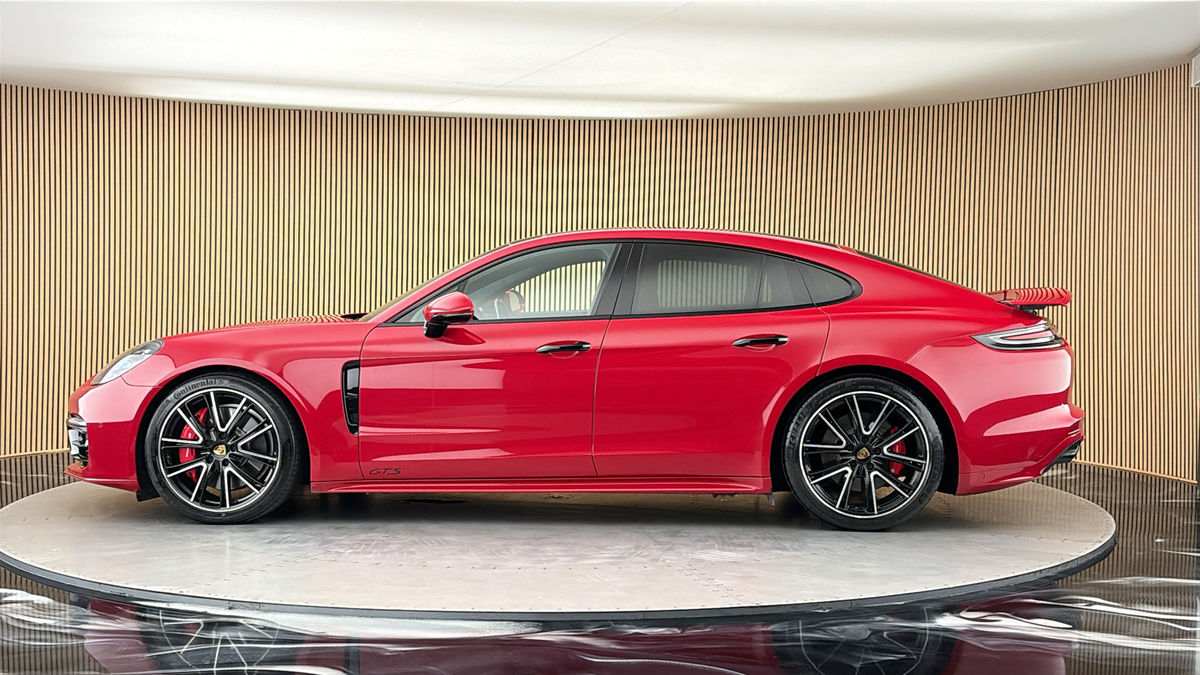 More views of Porsche Panamera