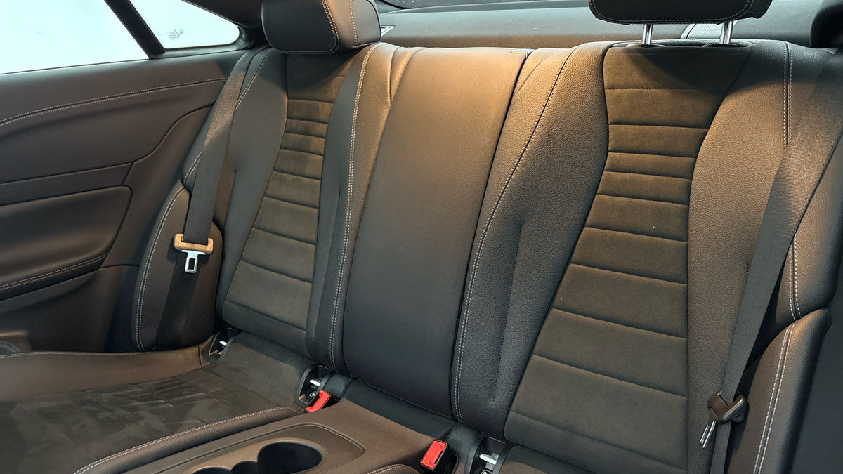 Mercedes-Benz E Class Image 8