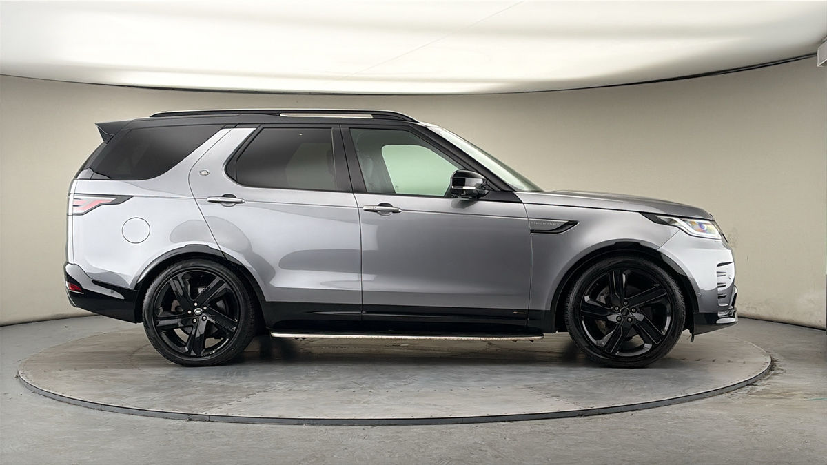 More views of Land Rover Discovery