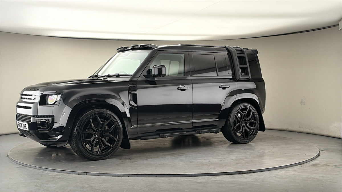 More views of Land Rover Defender 110