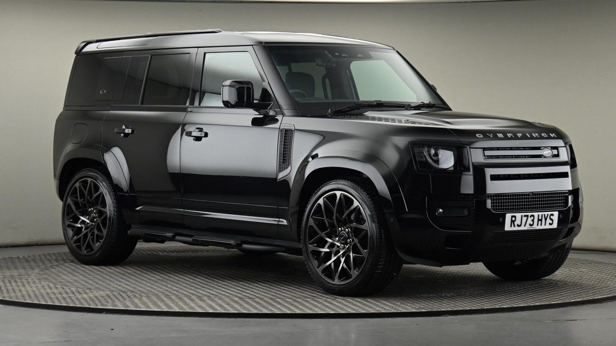 Land Rover Defender 110 Image 16