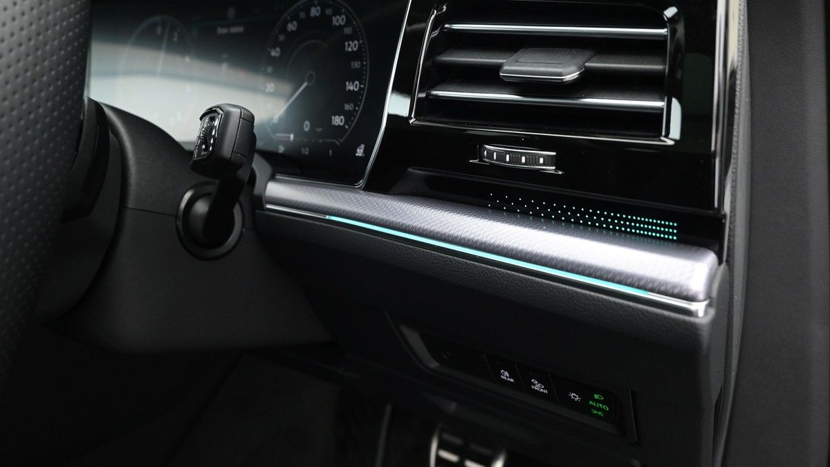 Volkswagen Touareg Image 20