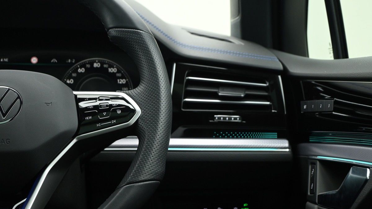 Volkswagen Touareg Image 28