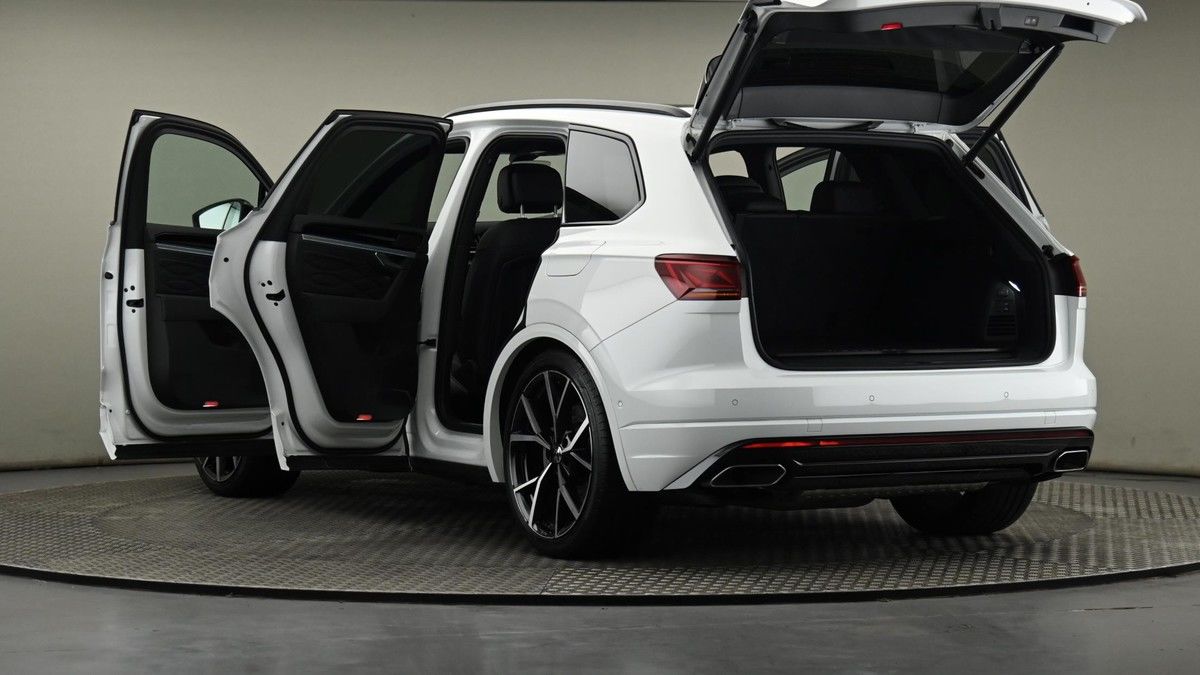 Volkswagen Touareg Image 11