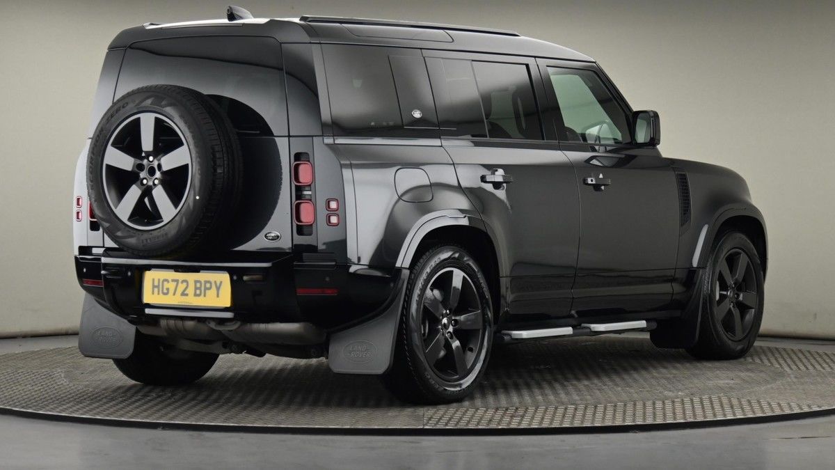 Land Rover Defender 110 Image 20