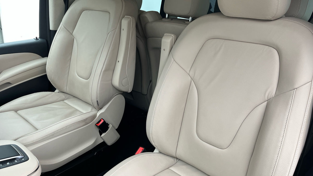 Mercedes-Benz V Class Image 7
