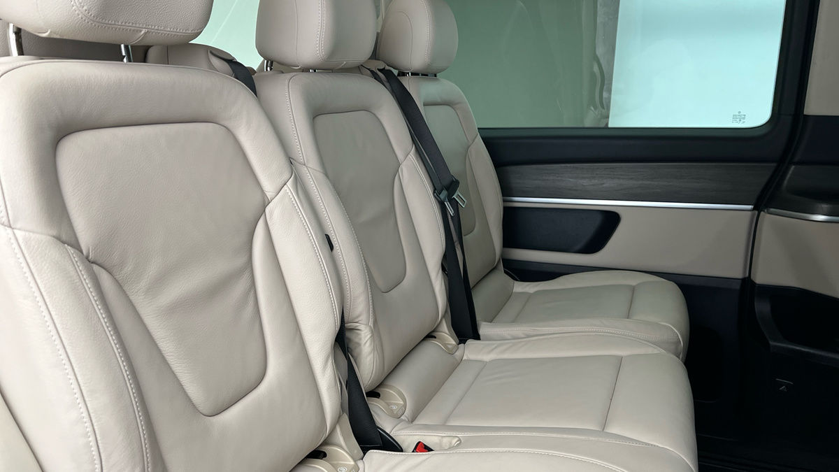 Mercedes-Benz V Class Image 9