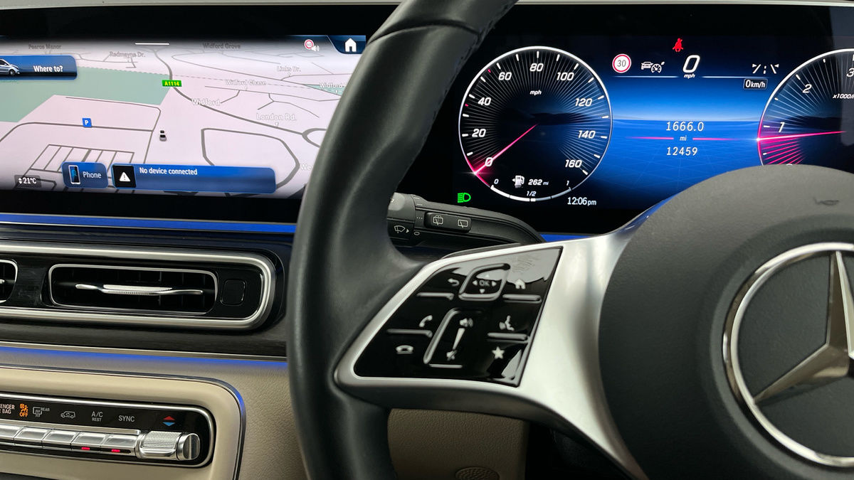 Mercedes-Benz V Class Image 14