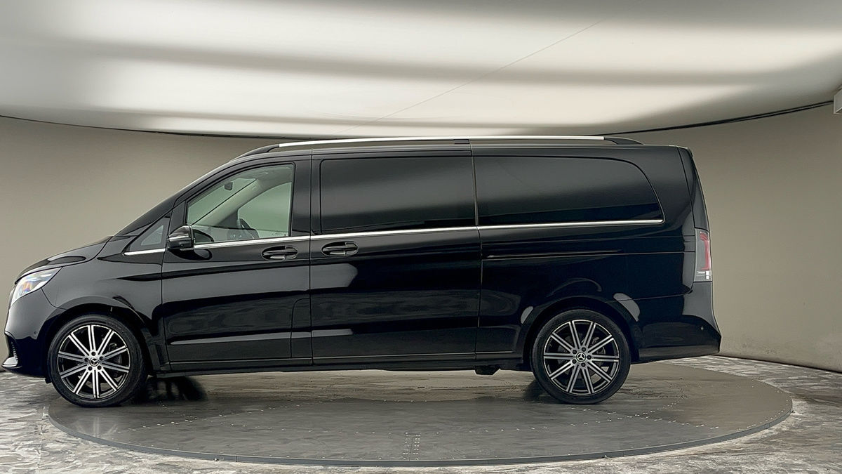 Mercedes-Benz V Class Image 15