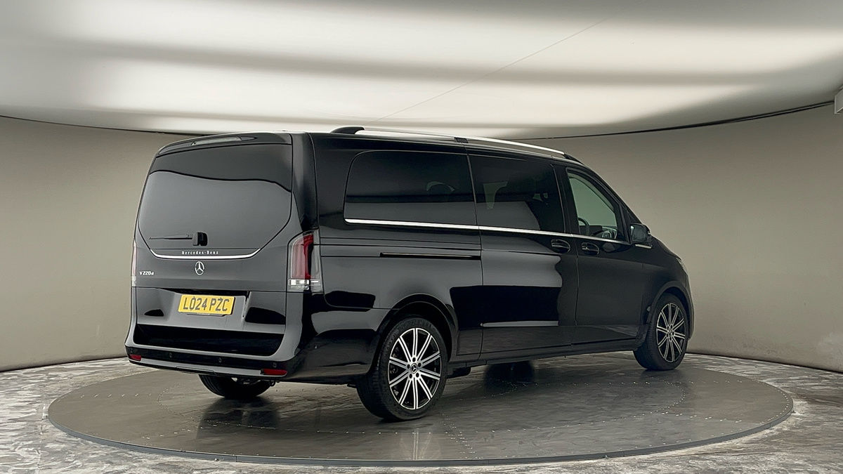 Mercedes-Benz V Class Image 21
