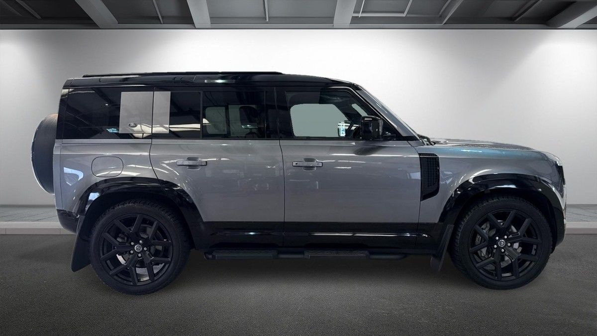 Land Rover Defender 110 Urban Image 7