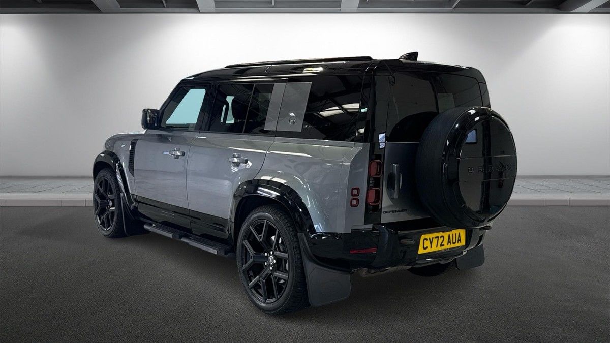Land Rover Defender 110 Urban Image 20
