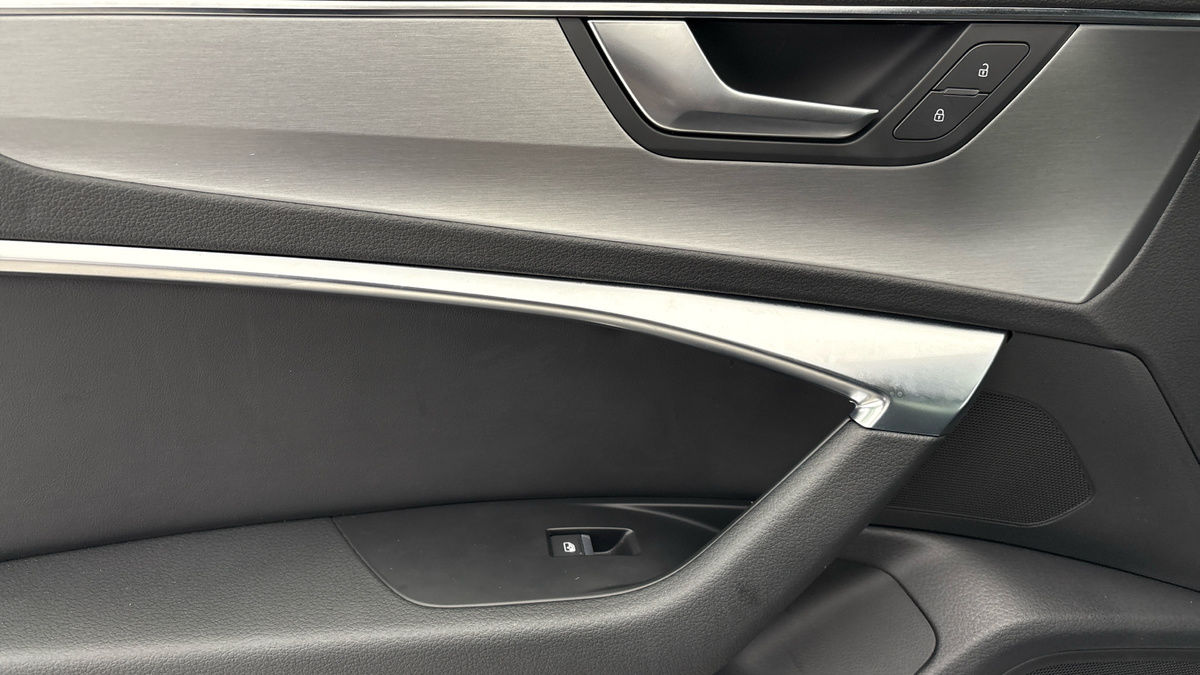 Audi A6 Saloon Image 17