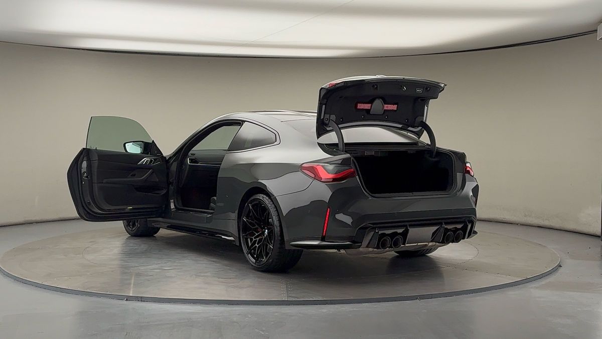 BMW M4 Competition Image 12