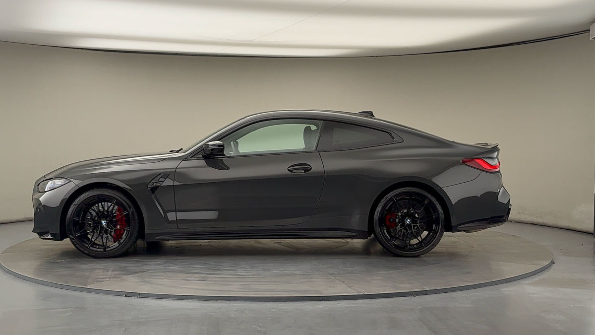 BMW M4 Competition Image 10