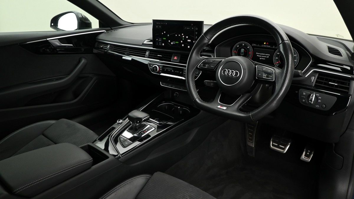 Audi A5 Image 2