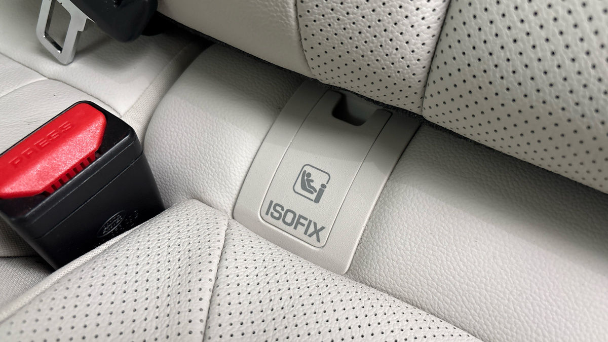 Jaguar F-PACE Image 6