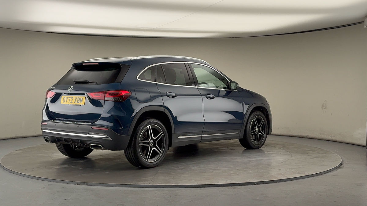 Mercedes-Benz GLA Image 23