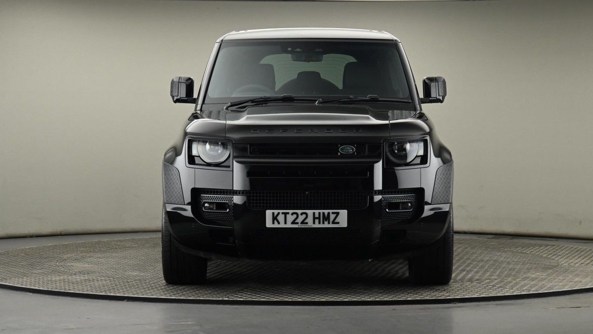Land Rover Defender 110 Image 8