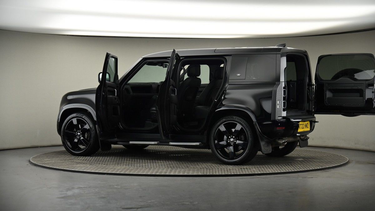 More views of Land Rover Defender 110