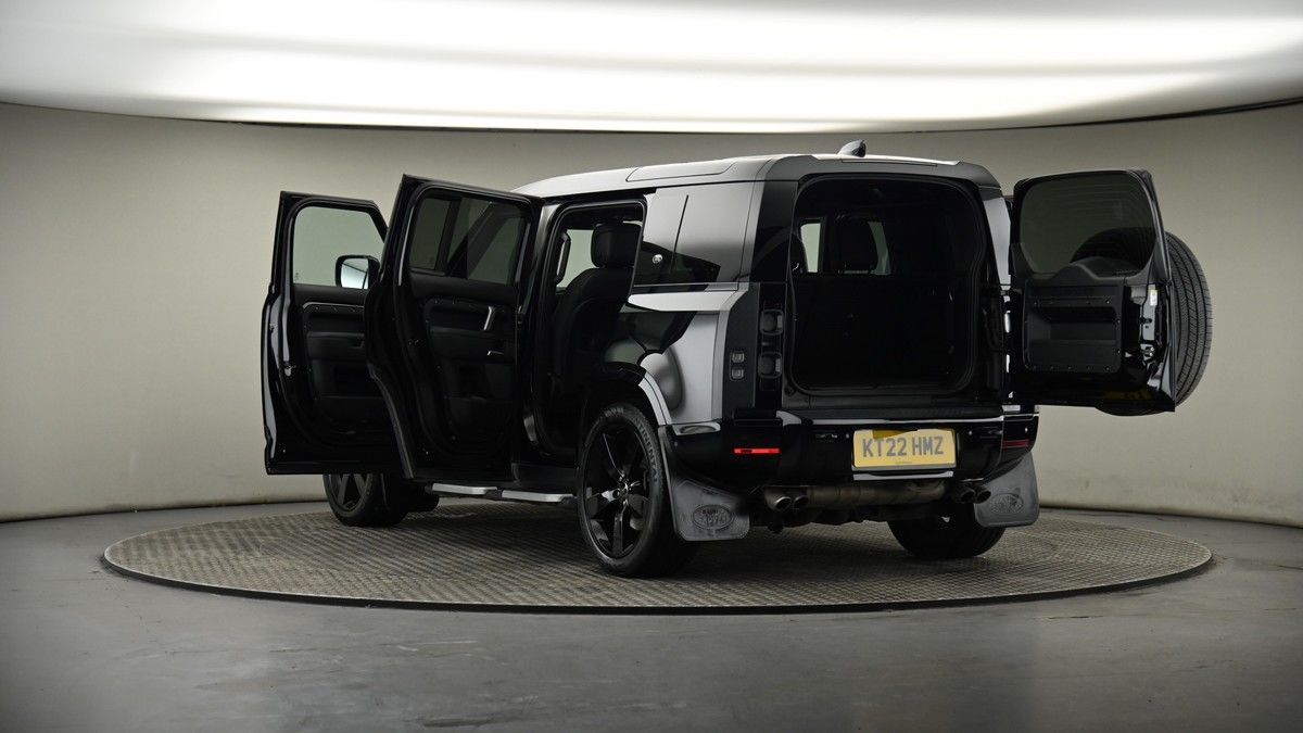 More views of Land Rover Defender 110