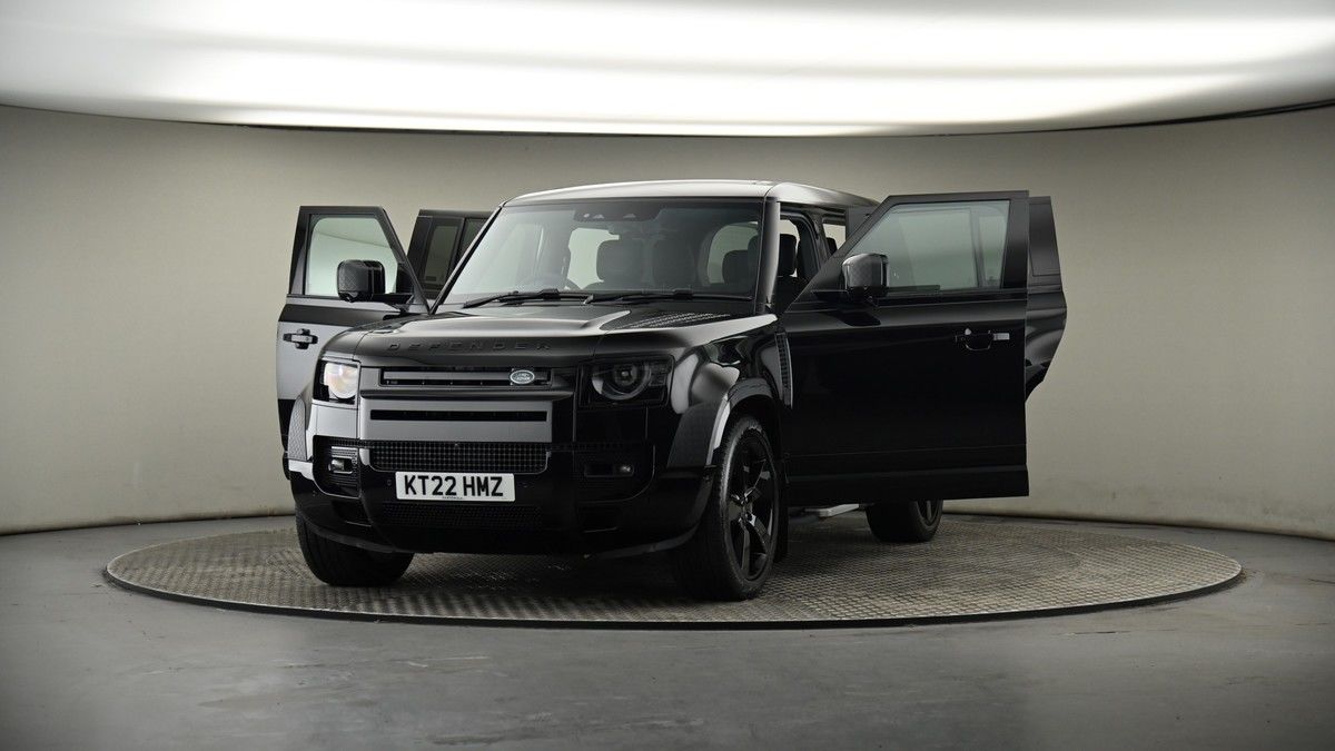 More views of Land Rover Defender 110