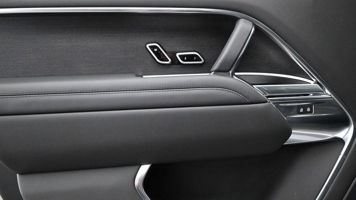 Land Rover Range Rover Image 17