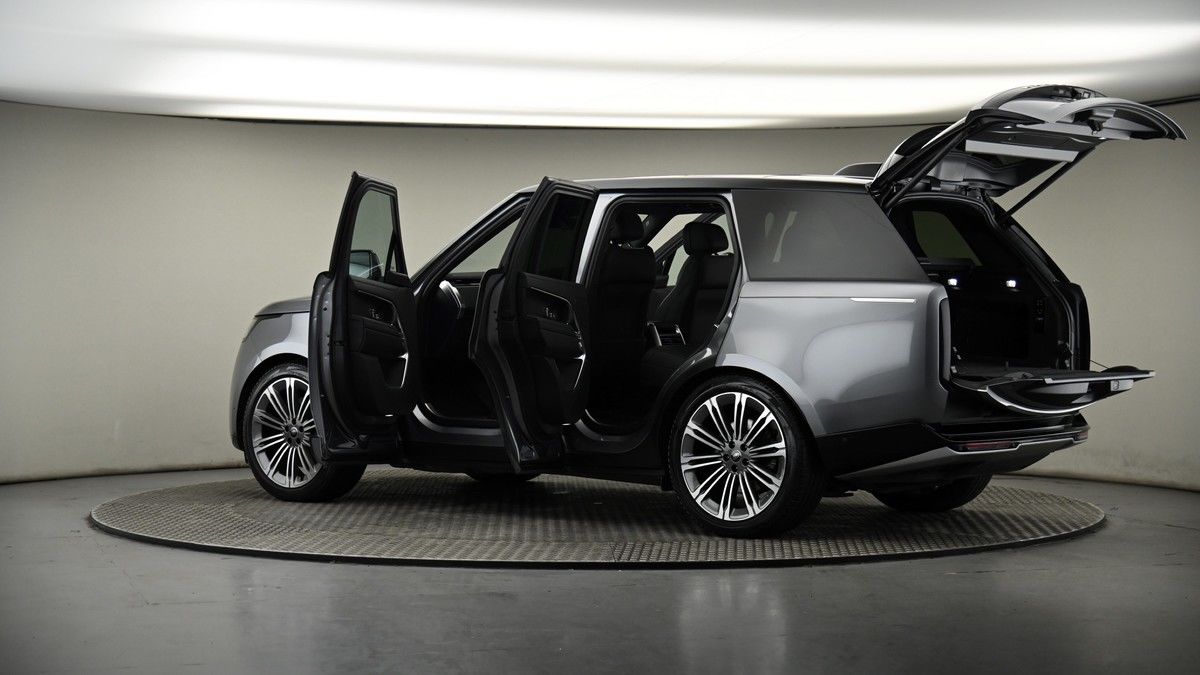 More views of Land Rover Range Rover