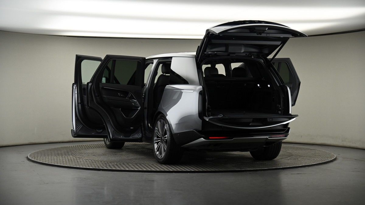 More views of Land Rover Range Rover