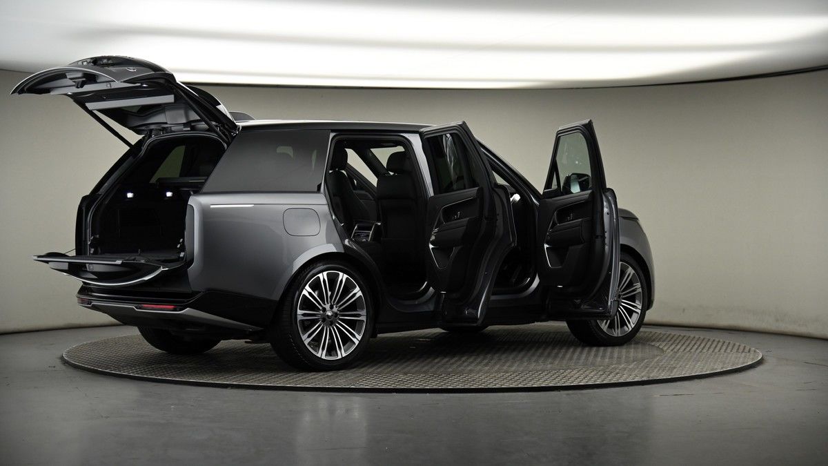 More views of Land Rover Range Rover