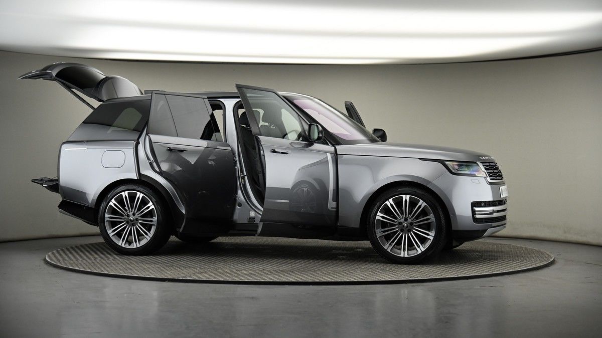 More views of Land Rover Range Rover