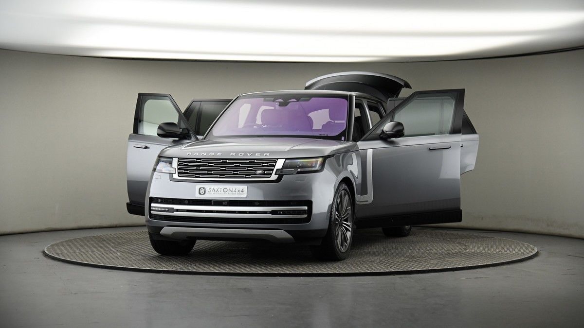 More views of Land Rover Range Rover