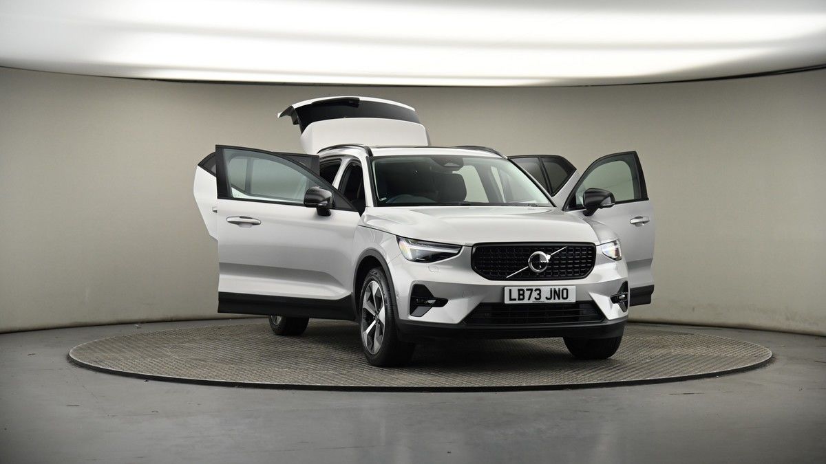 More views of Volvo XC40
