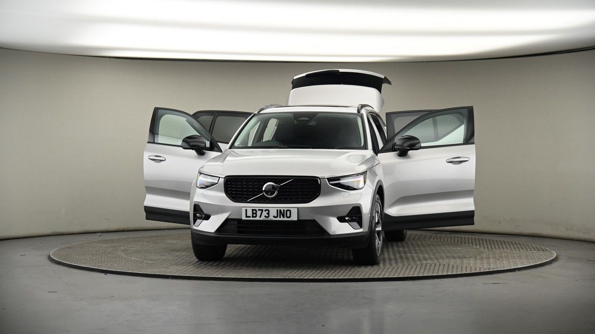 More views of Volvo XC40