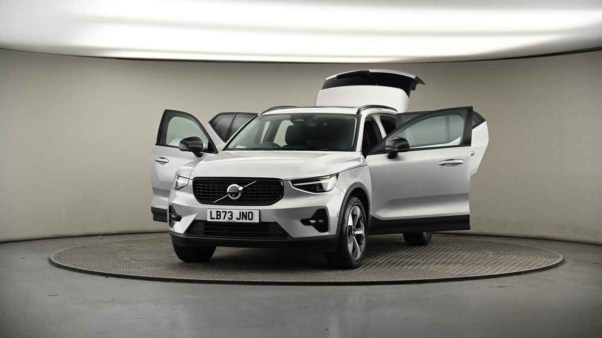 More views of Volvo XC40