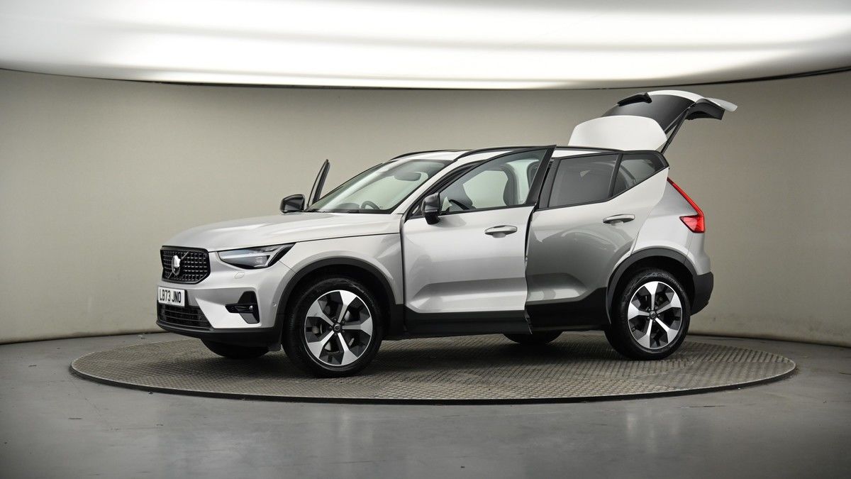 More views of Volvo XC40