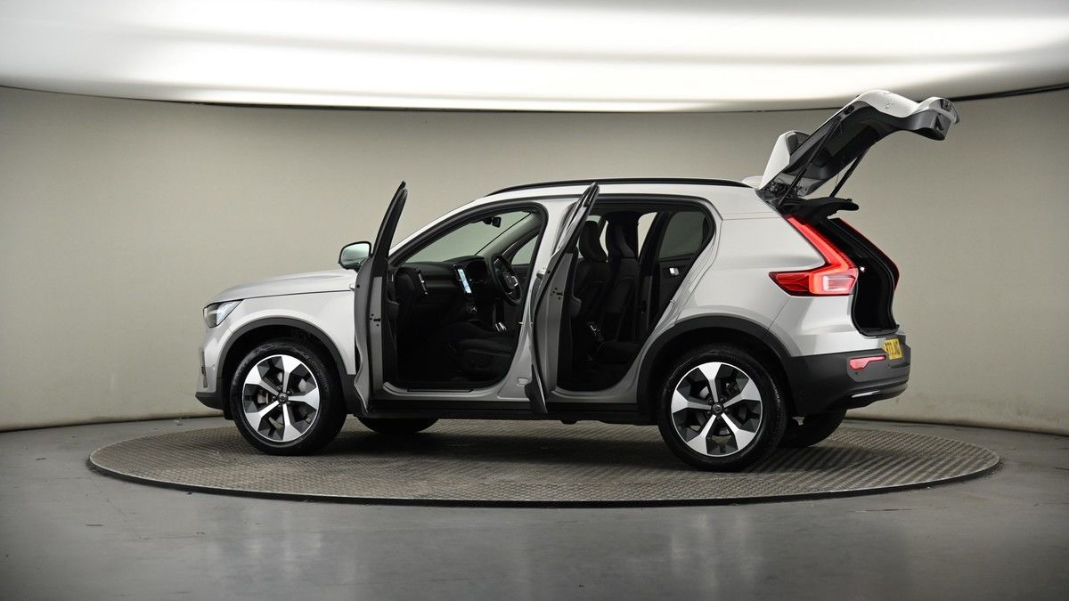 More views of Volvo XC40