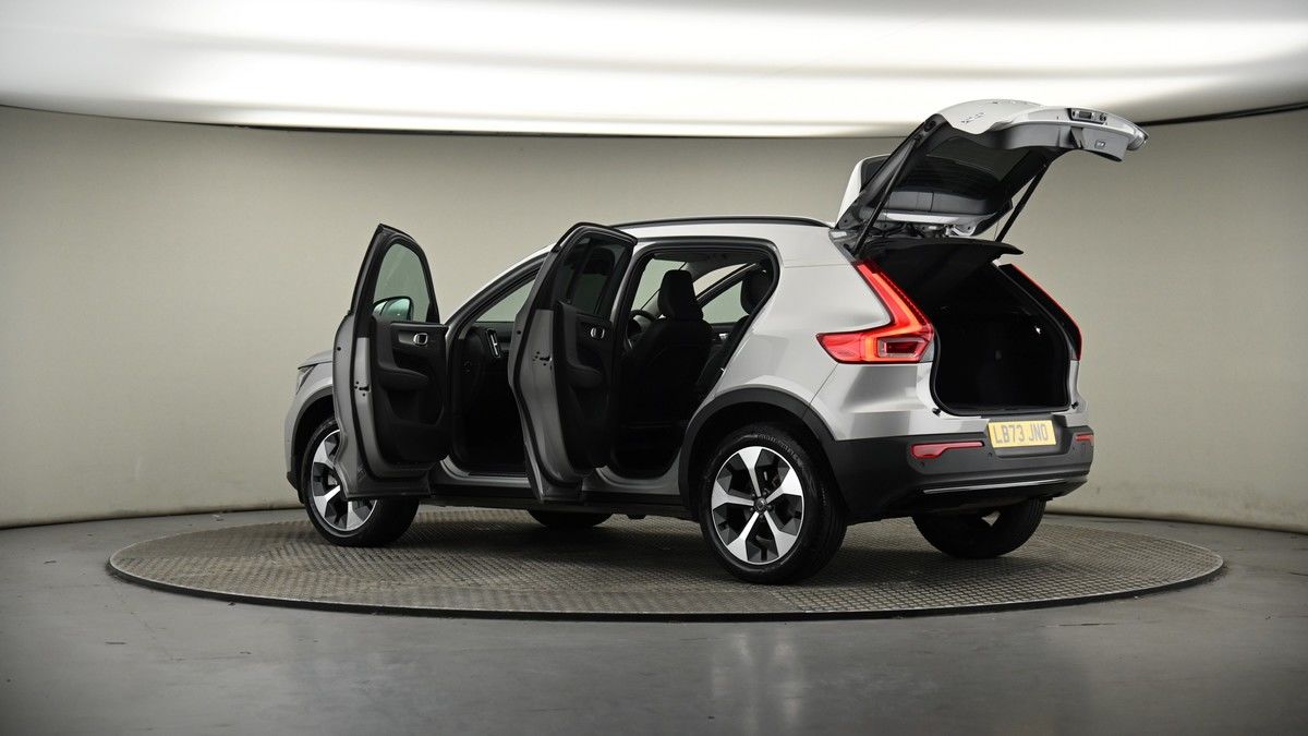 More views of Volvo XC40